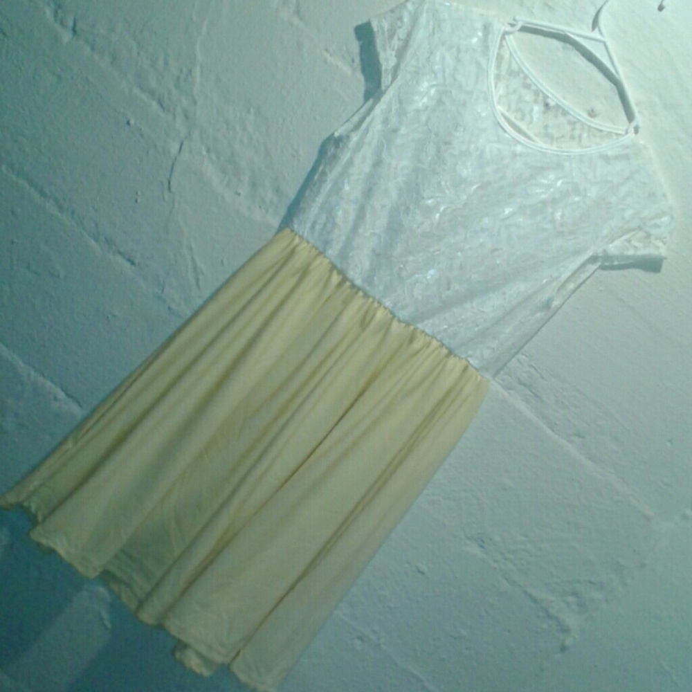 Lace yellow dress